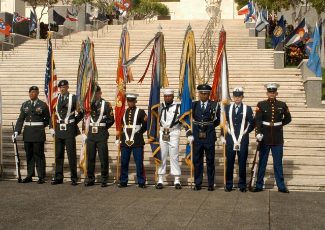 美军仪仗队的军旗如何排列,陆军是老大,陆战队盖过了海军|美国海军