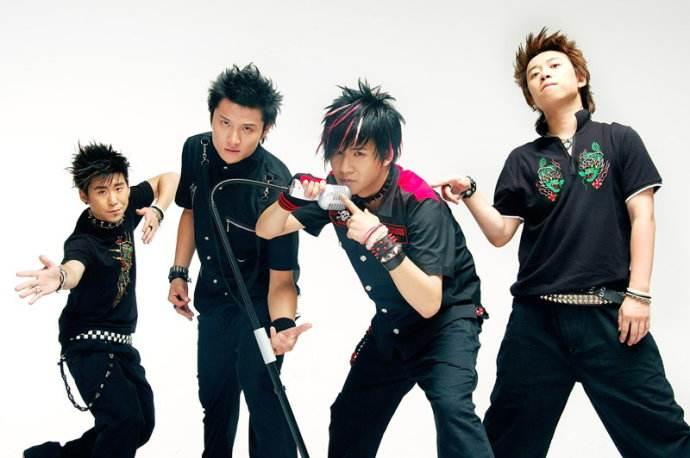 花儿乐队重组可惜没有大张伟网友干脆改名啦