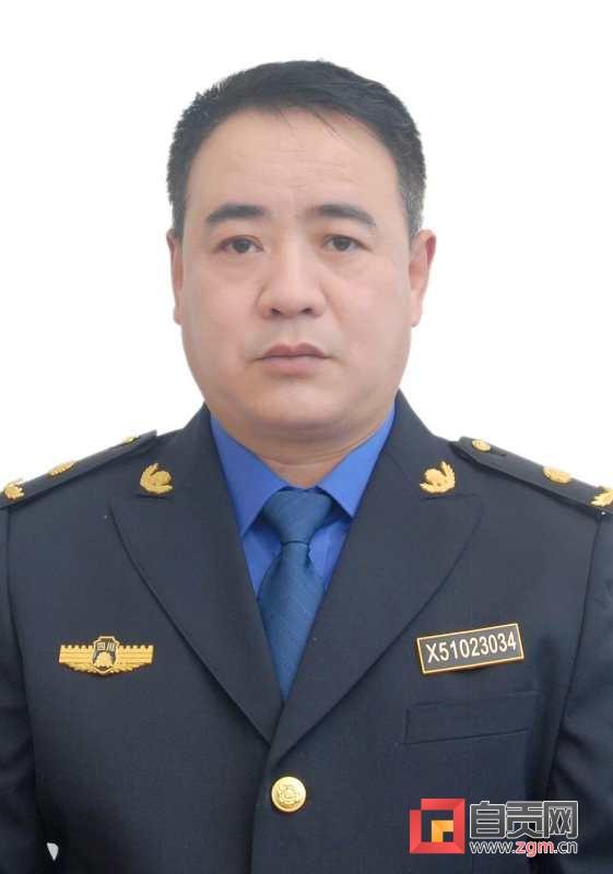 城管里的热心肠记贡井区第四届道德模范林晓峰