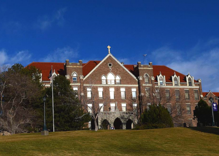 $ 48,100   两年就业率:91%   密苏里州 - 圣路易斯华盛顿大学   本科