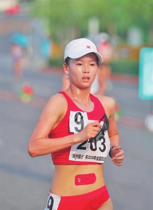 杨家玉夺20公里竞走冠军