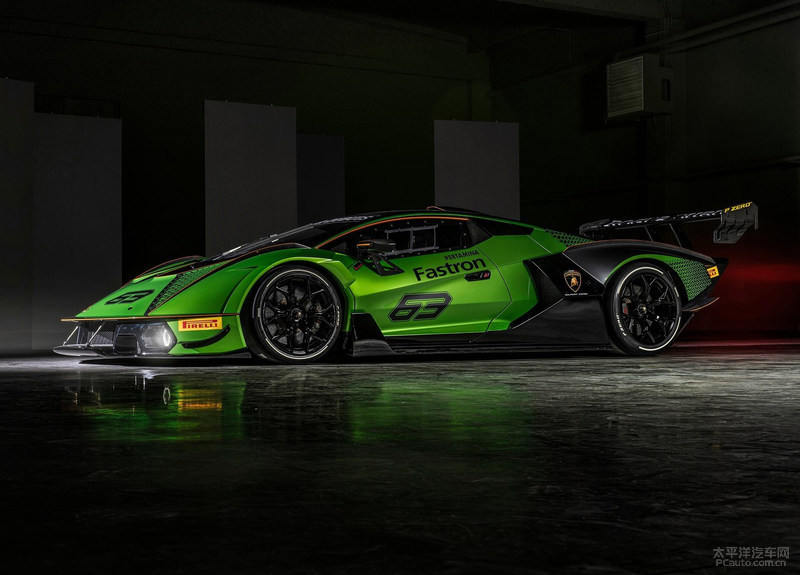 蝙蝠rsv继承者兰博基尼essenzascv12