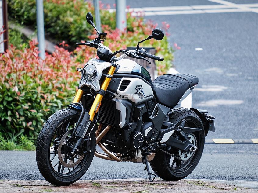 春风复古街车700clx上市售价458万元