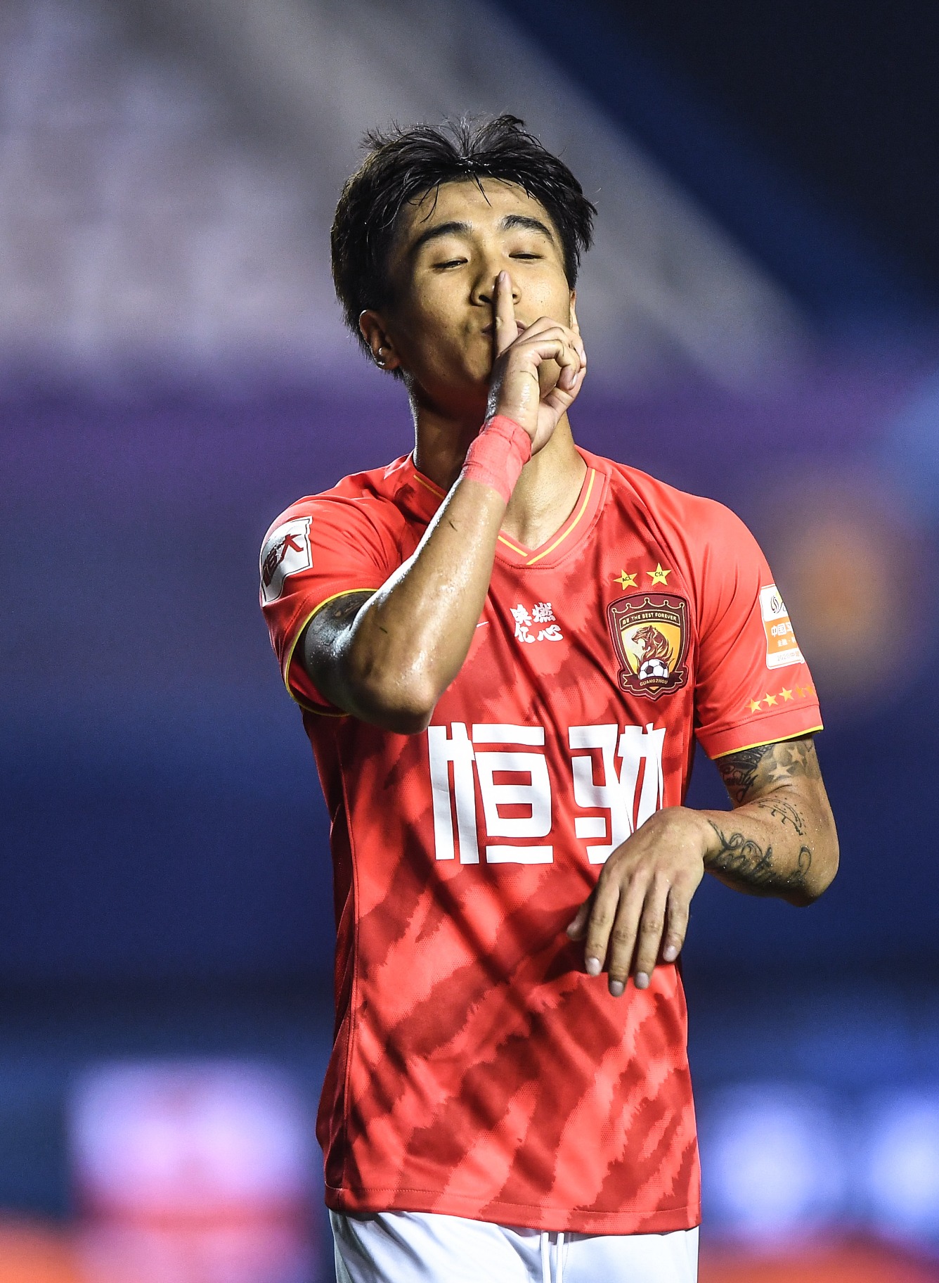 中超|恒大5球狂胜富力|任意球|广州恒大|卡纳瓦罗_新浪新闻