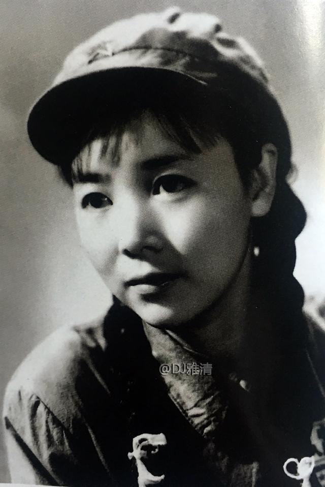 田华的爱情故事因谈恋爱挨过处分一生爱一人大儿子挂大校军衔