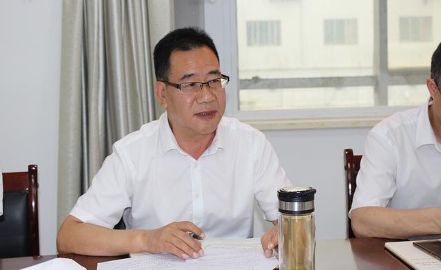 会上,党支部副书记岳小波及项目公司领导班子分别向