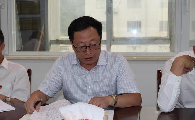 会上,党支部副书记岳小波及项目公司领导班子分别向