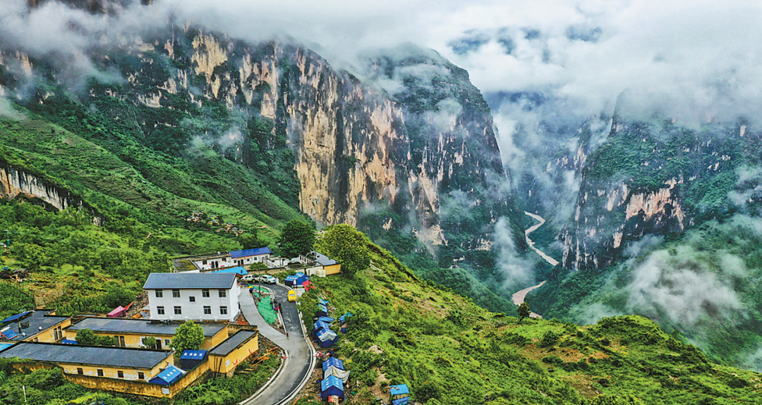 【四川交通】阿布洛哈村通车,《人民日报》:历史性跨越