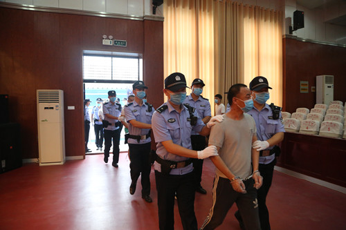 审判庭公开开庭审理 山阳区人民法院党组成员,副院长李春芬担任审判长