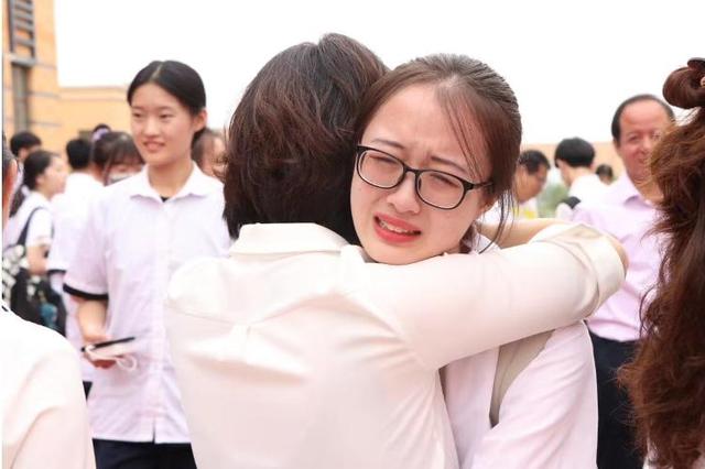 山东53万高三生陆续迎"最后一课"|高三生|高考|高三_新浪新闻