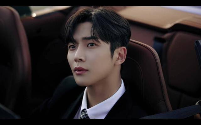 组合成员门面担当金路云在mv也格外引人注目,96年出