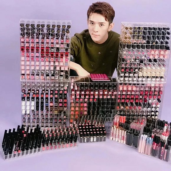 李佳琦，图源美one网红平台微信公众号