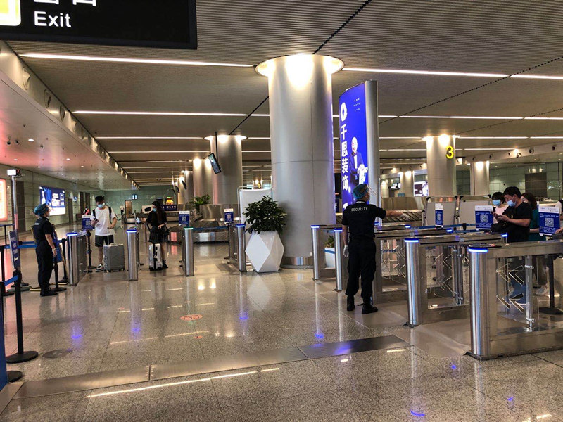 长沙黄花机场自助健康码闸机秒通行