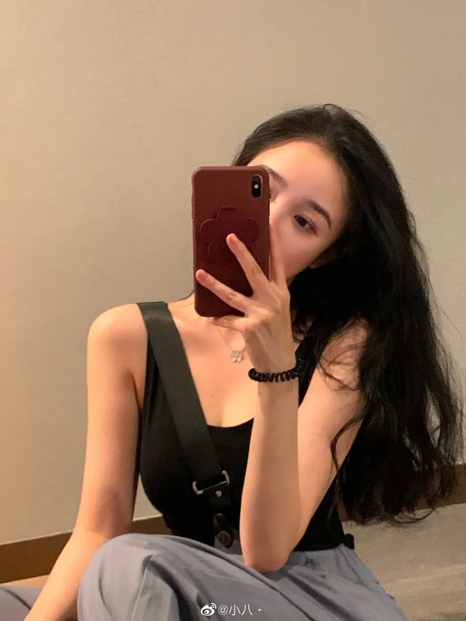 对方网红美女小八有魔鬼身材