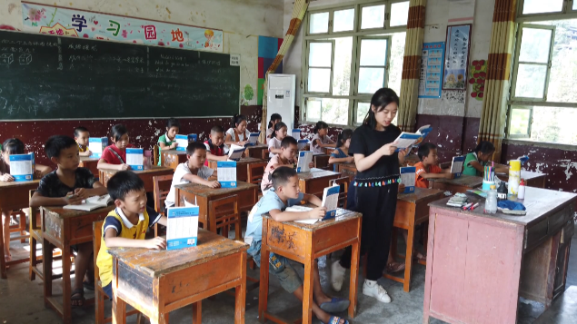 支教志愿者李莎:献身山区  青春之花永不凋零