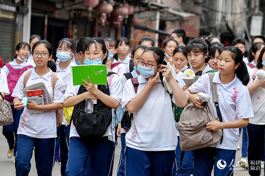 26万名考生参加高考