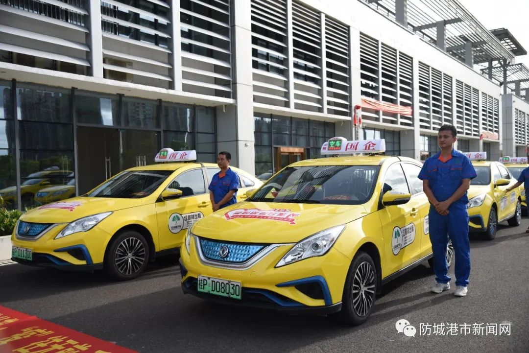 防城港"黄丝带"爱心送考助力高考