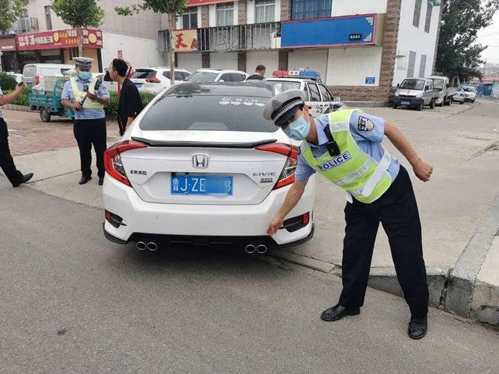 改装车"炸街"?这几辆鲁j的"酷"成功引起了交警注意!