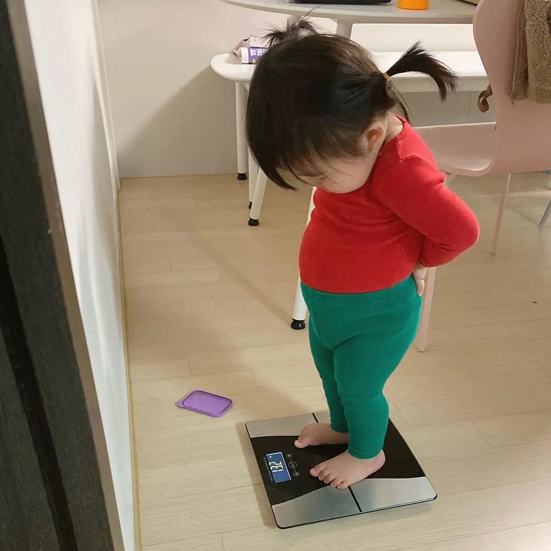 3岁萌娃因为丑照走红轻松圈粉10w网友爱了