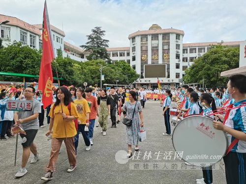 2020桂林市高三一调_无语|桂林高三学生被人砍致毁容,12年后砍人者竟提