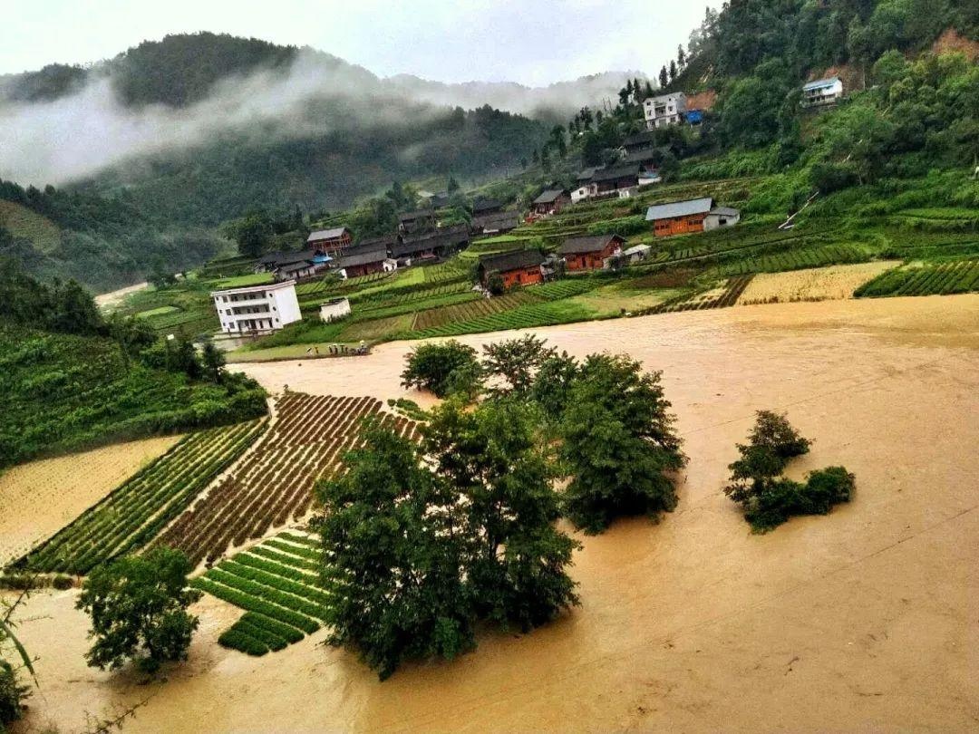 湘中及以北强降雨持续!警惕暴雨,山洪,地质等灾害!