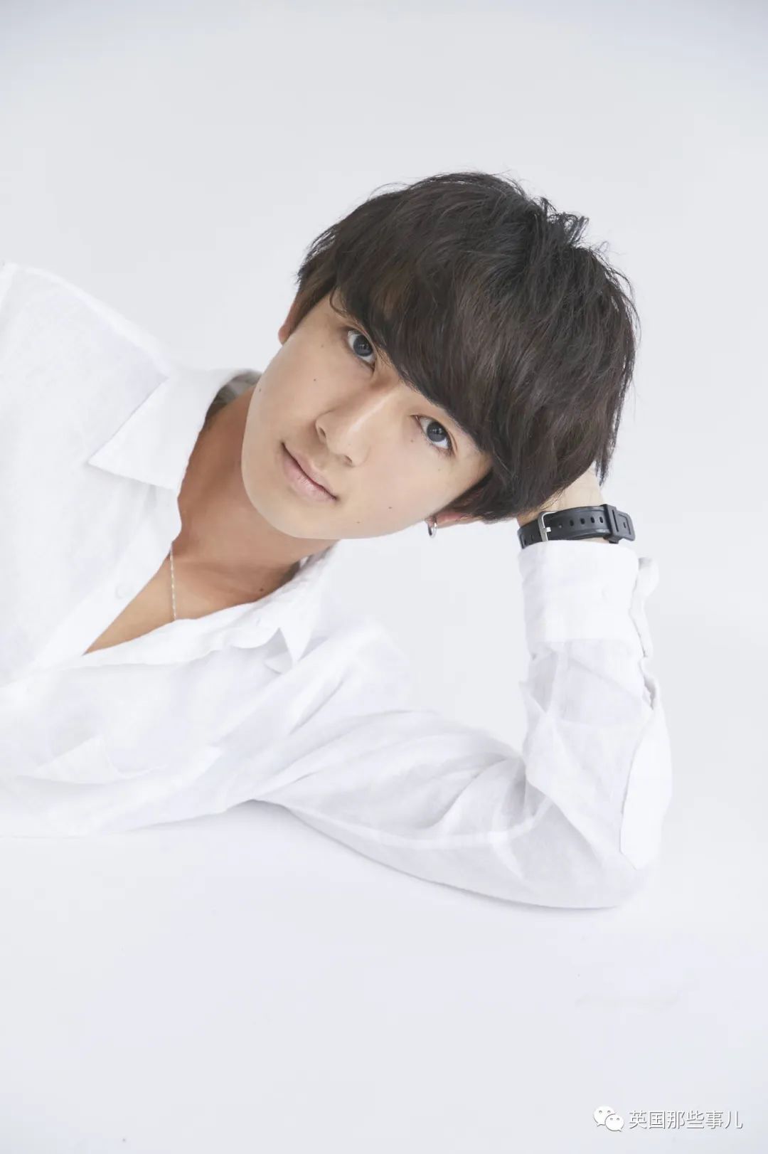 日本这所被戏称看颜值录取的大学选出的校花校草得长啥样