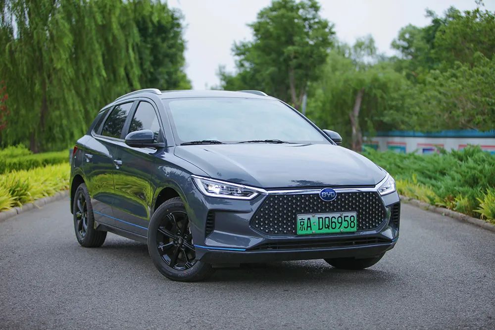 十万块电动车通勤初体验比亚迪e2触电日记