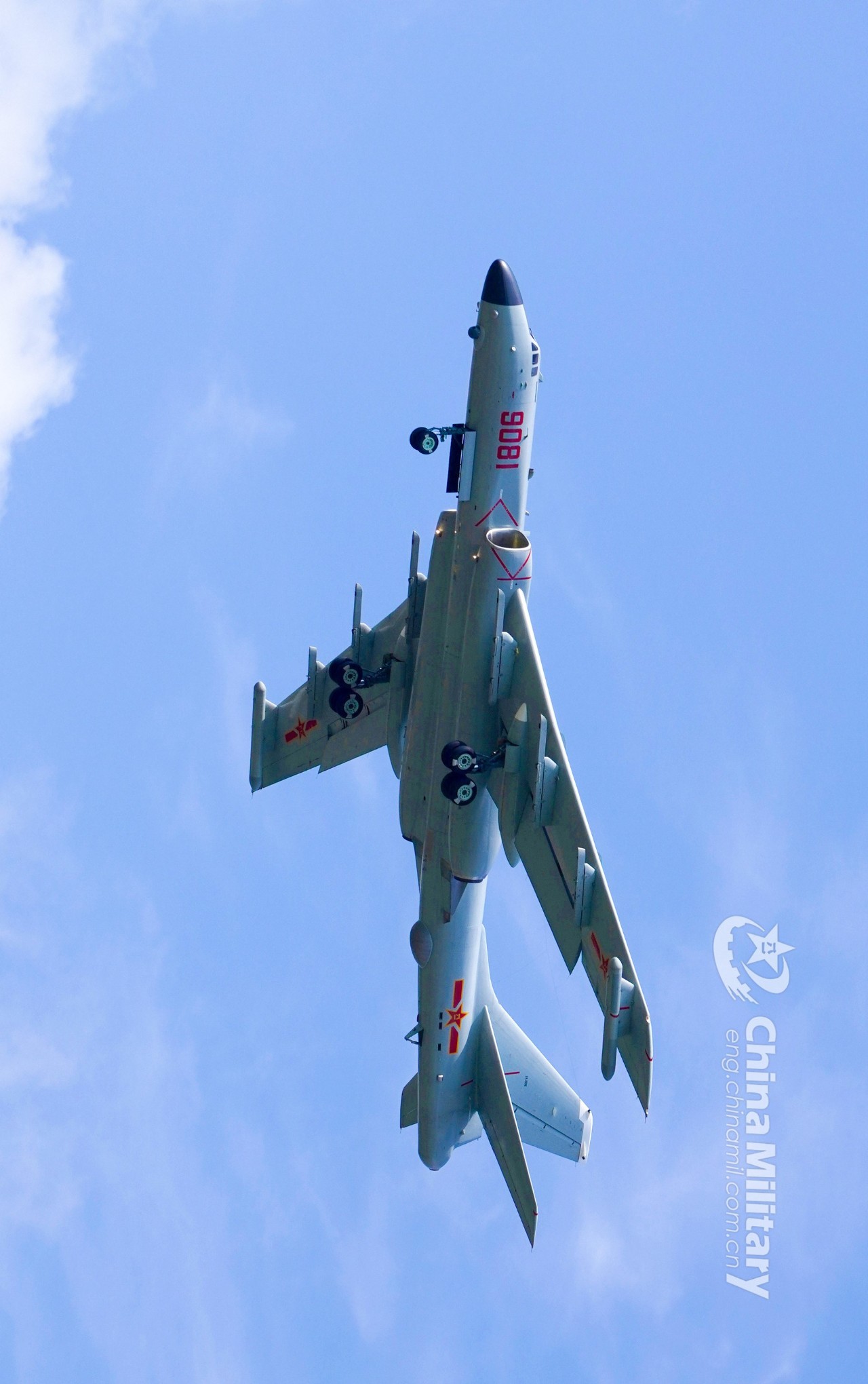 我是轰6j人民海军用的带电子战杀气腾腾那种nn图片