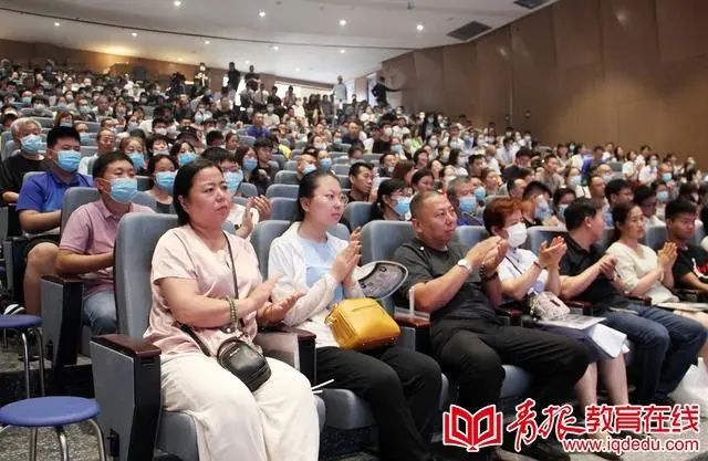 见证速度更见证厚度！国科大（青岛）附属学校名师天团C位出道休闲区蓝鸢梦想 - Www.slyday.coM