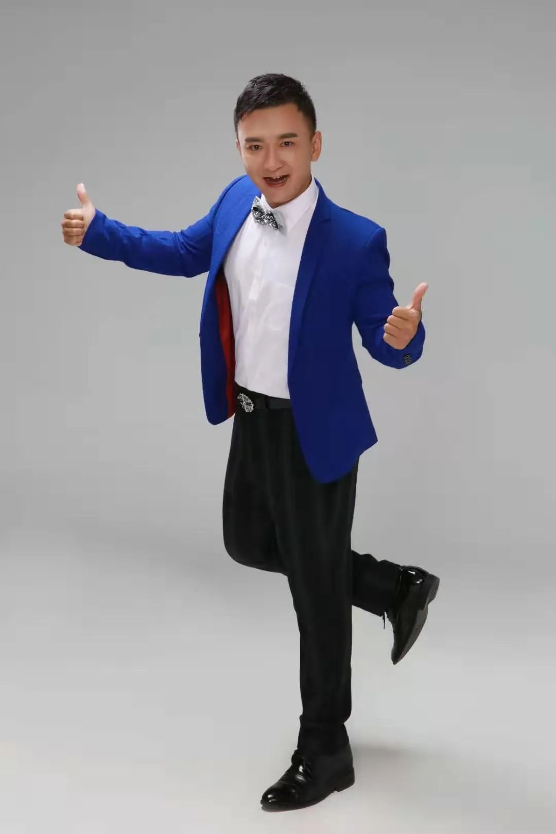 评委齐鲁频道主持人王苏主持人(乐陵市阜场西路与汇源南大街交汇处)