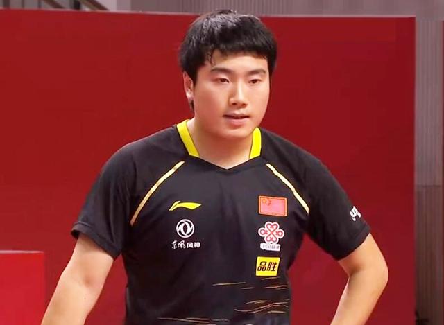 国乒直拍新星冲击世界冠军失败,领先被逆转淘汰出局|薛飞|梁靖昆|直拍
