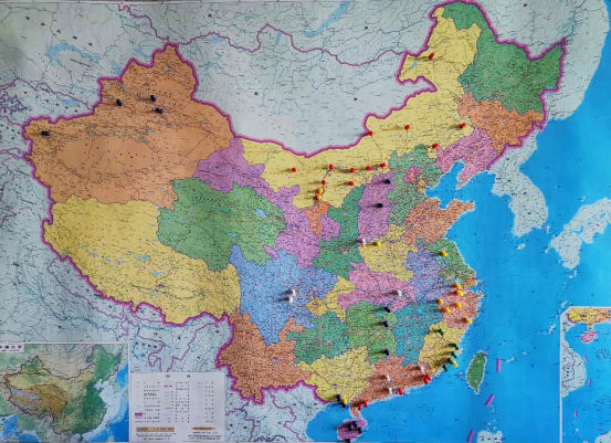 邓俊峰的办公室地图，吴卫星一方称邓曾声称钉图钉处都已在开展业务，但并未落实。（受访者供图）