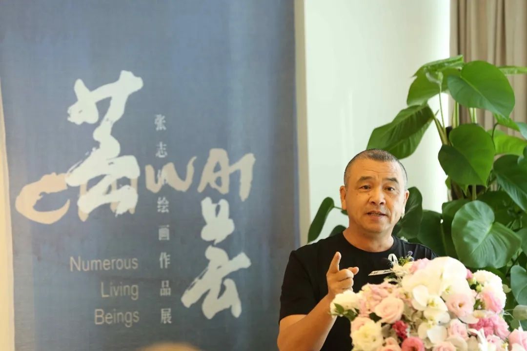 绘时代众生,张志伟个人画展"芸芸" 在广州农商银行开幕_新浪新闻