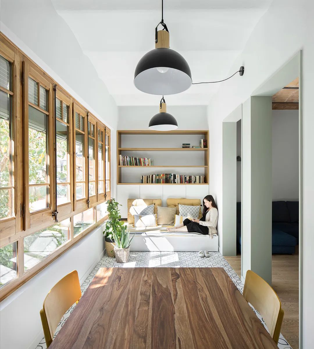 67㎡老旧小公寓,打通格局改造,简约设计为主,营造文艺舒适感