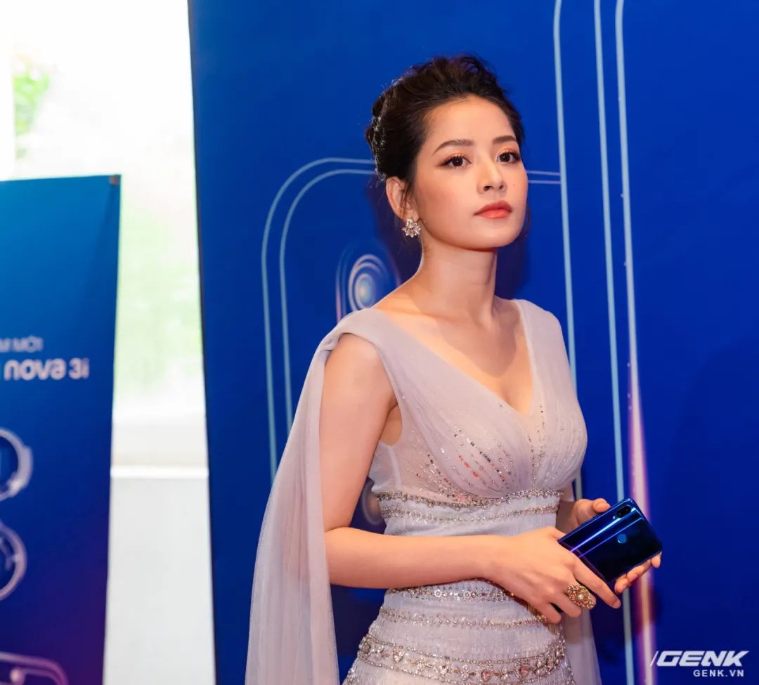 今天作势君要说的就是华为的重磅越南代言人——艺名chi pu(芝芙)