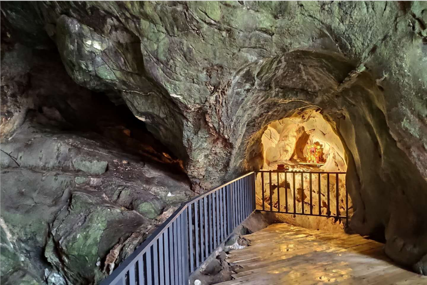 景区因卫星地图酷似一朵盛开的莲花而得名   全景森林覆盖率达71%