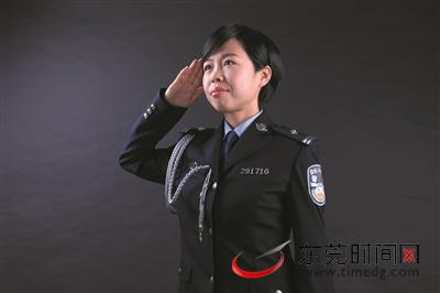 ▲东莞边检站执勤三队民警蔡丹 图片均由通讯员 陈兰芳 提供