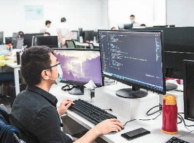 开足马力,中国软件产业向前冲|若干政策|中国软件|企业所得税_新浪新