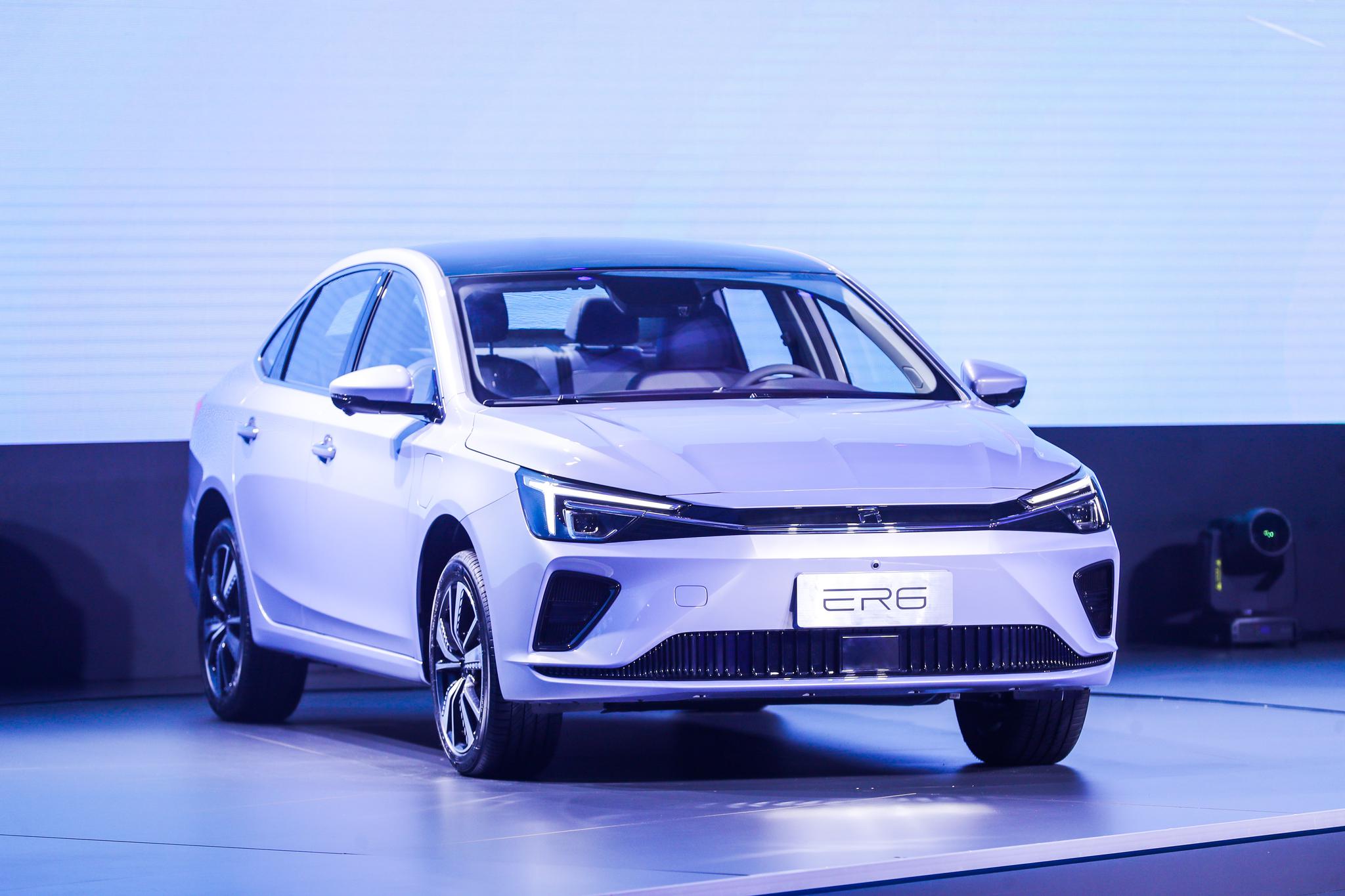 新京报贝壳财经讯(记者 张冰)8月13日,上汽荣威高端纯电r标首款旗舰