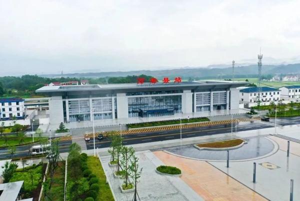 西站赣南苏区再添一扇新大门赣深高铁龙南隧道近距离感受全线最长隧道