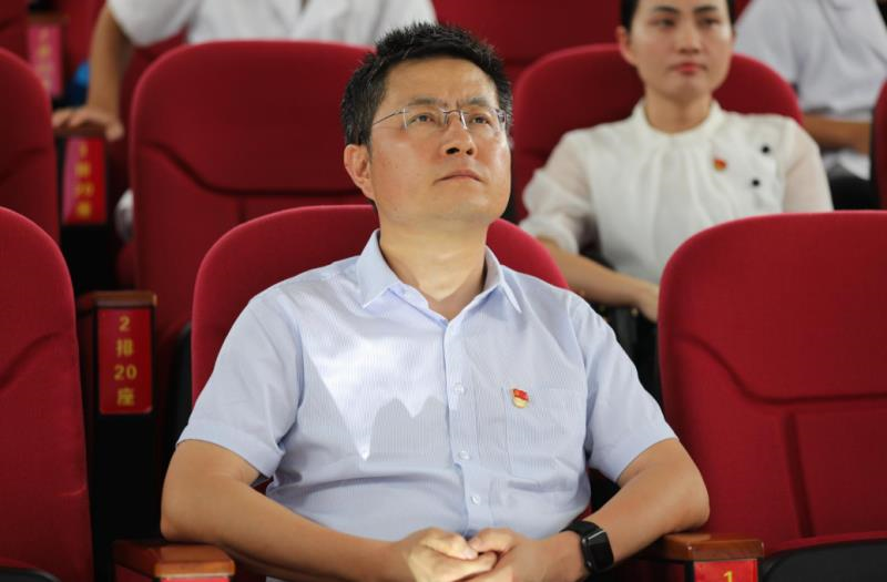 海南自贸港小记者竟然采访了他们…|新冠肺炎_新浪新闻