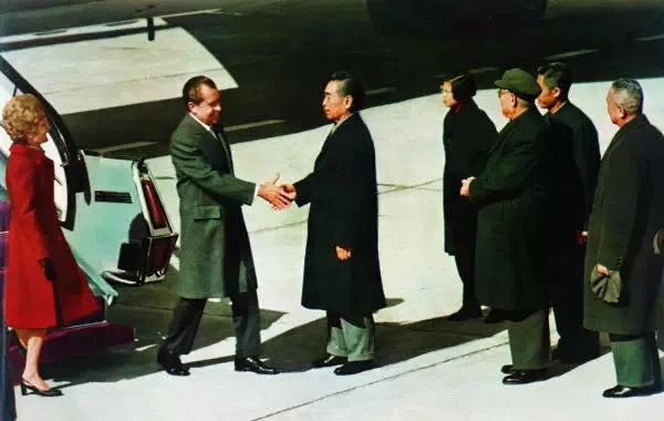▲1972年2月21日尼克松访华,周总理前往迎接。