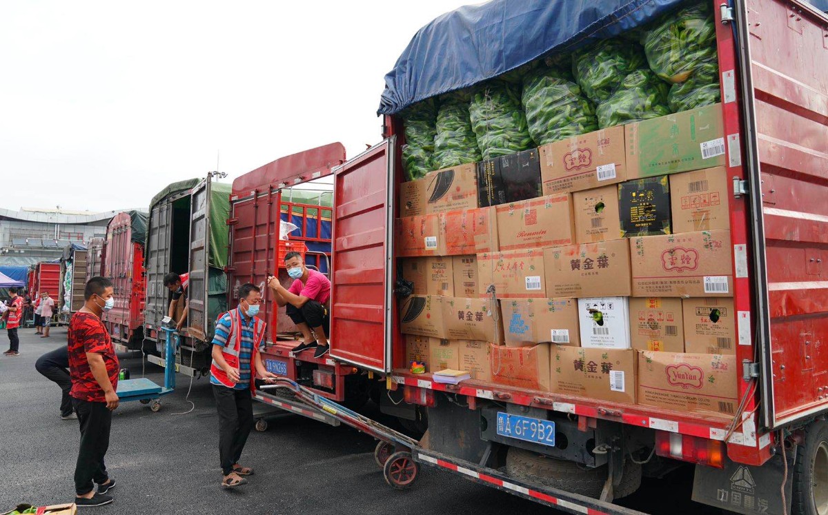 新发地77家便民菜店164辆蔬菜直通车本周末全部恢复