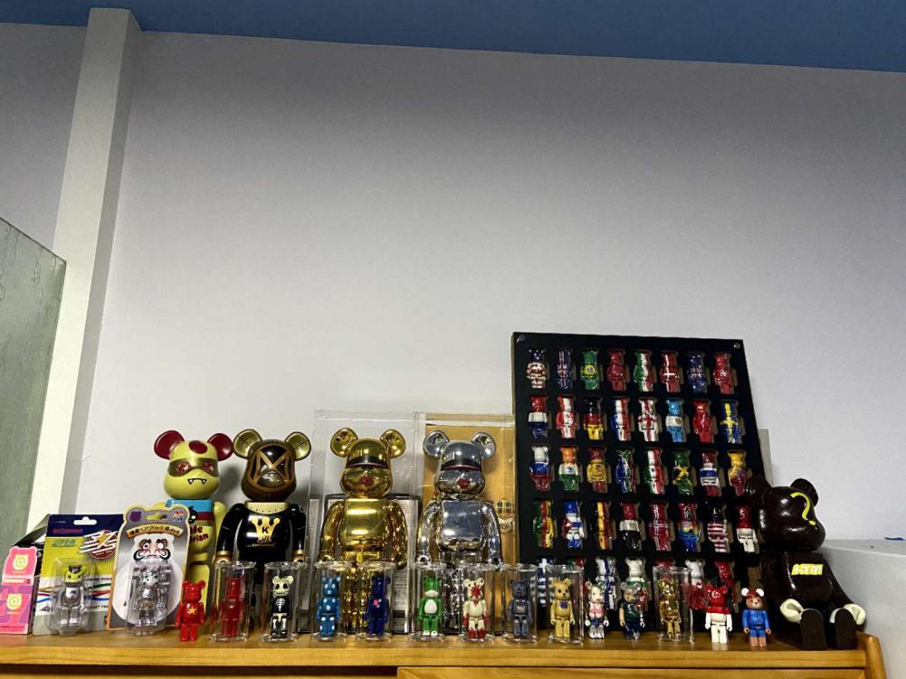 玩家收藏的潮玩 图片来源:"胖胖熊爱潮玩"供图