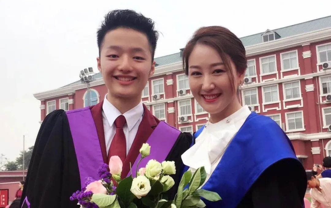 教师李芳蕾每个拼尽全力的人都会发光