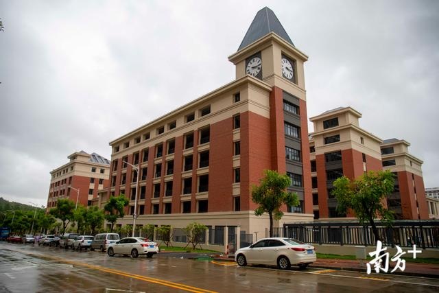 珠海凤凰中学管理团队将首次亮相,热门问题在线解答|南方|中学|凤凰