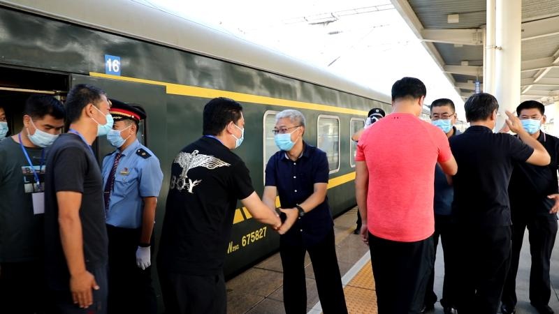 齐齐哈尔 14名电信诈骗嫌犯被押解回齐|齐齐哈尔|昂昂溪|电信诈骗