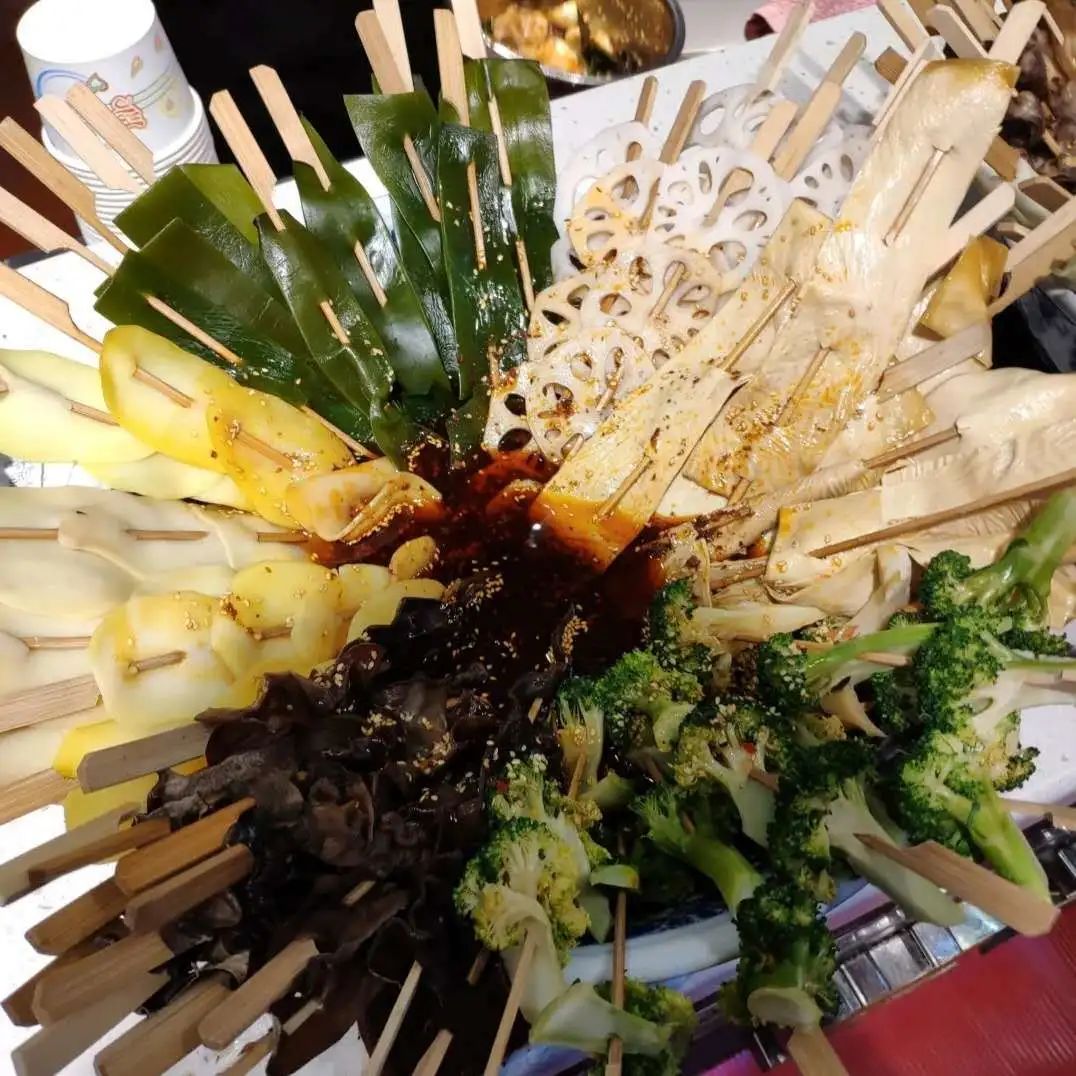 炎热的八月清凉而麻辣的钵钵鸡你值得拥有