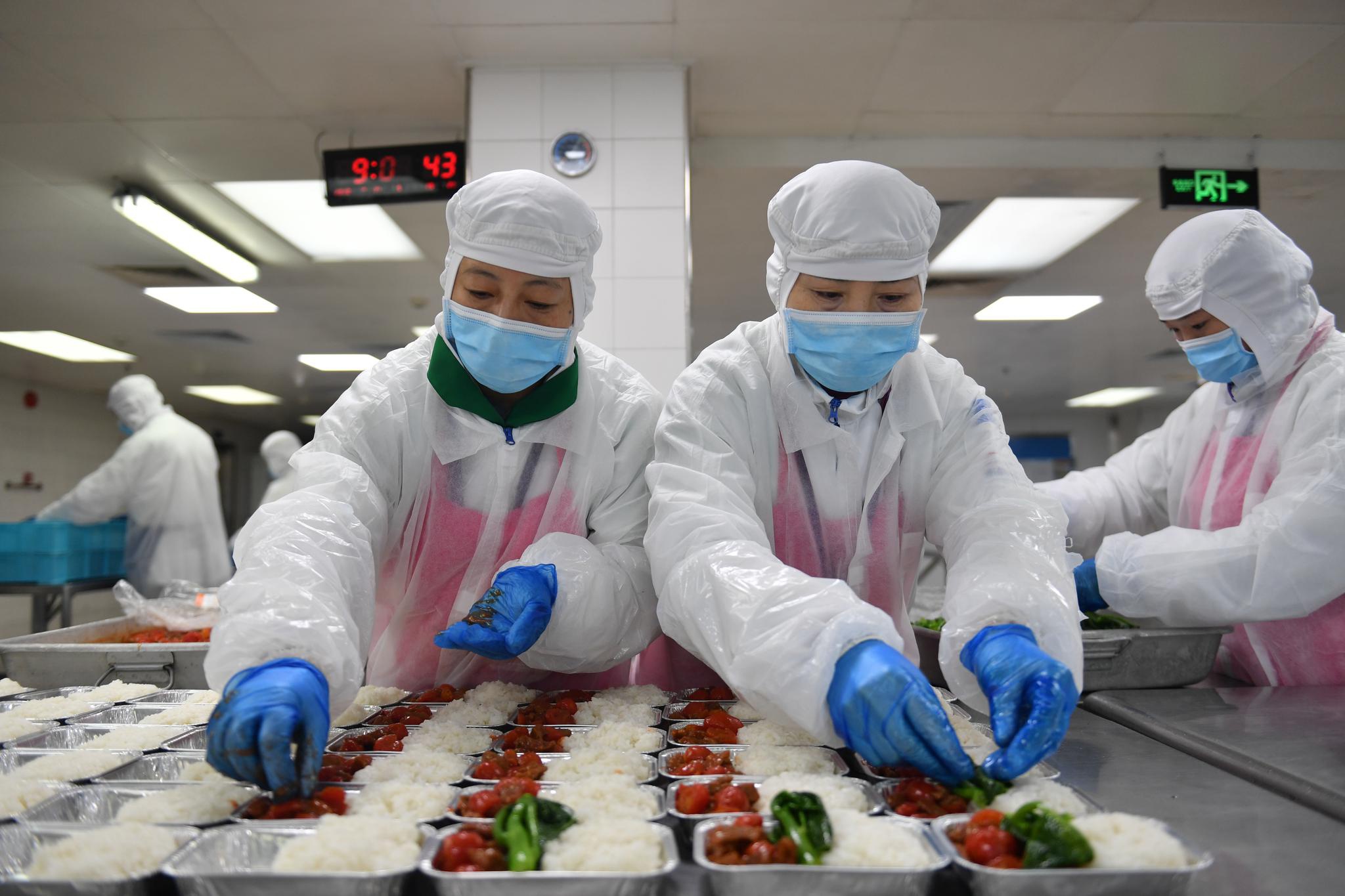 东航食品公司作为东航机上配餐的主要生产单位,于2018年起正式启用"三