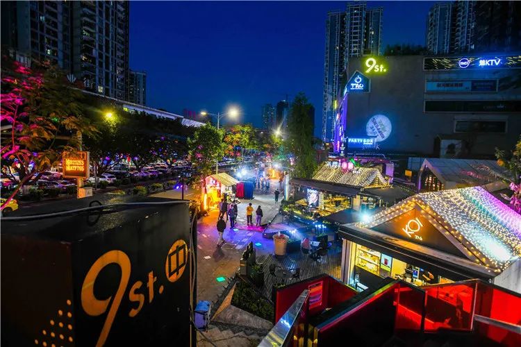 不夜九街 李显彦 摄